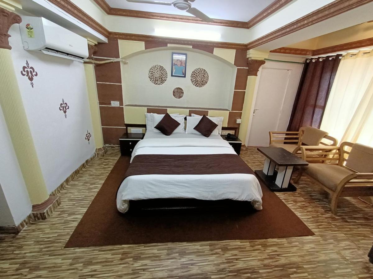 Kalpataru Hometel Мумбай Екстериор снимка